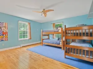 Country Castle Retreat! Beautiful 4600+ sq 4 bd 4 bath sprawling country estate!