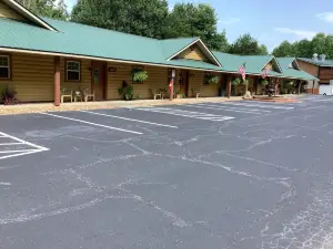 Nacoochee Valley Lodge
