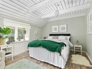 100 year old villa close to nature & lake