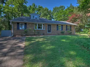 Coastal Edgewater Home w/ Private Hot Tub!