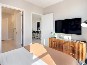 Luxury 2BR Apt + Work-From-Home Space