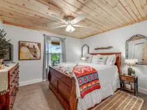 Pet Friendly Cabin on 3 Acres w/ Kayak & Huge Pond