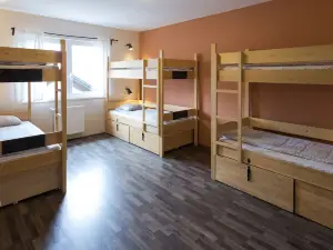 Falling Lakes Hostel