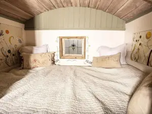 Little Lodge Glamping