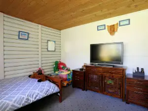 Chloe's Cabin Accommodation