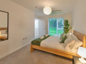 Fantastic 2 Bedroom Apartment in Ashford
