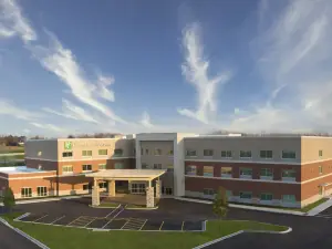 Holiday Inn Express & Suites LOCKPORT by IHG
