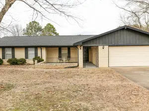 Quiet, 4-bed home with a park view.