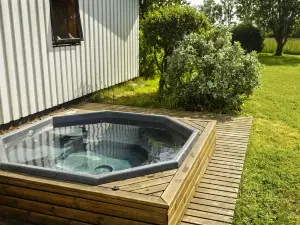 South Central Country-Apartment