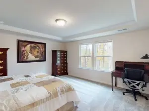 Charming new 3-bedroom house in Raleigh w/weekly 15% & monthly 30% discounts