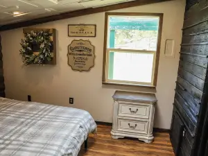 Colorado Cottage located at 7200 feet, near to Colorado Springs.