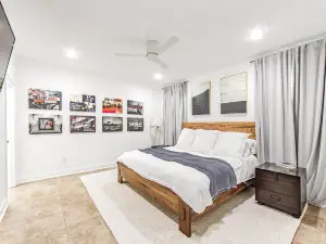 Modern 3BR Retreat with Patio in Gray