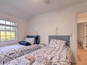 Walk to Beach! Cape Cod Cottage w/ Fire Pit