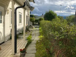 Quiet and central studio-near to everything