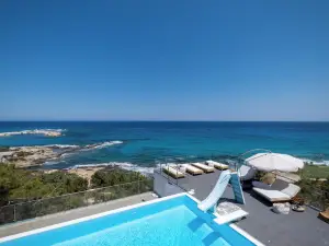 Icarus Luxury Beachfront Villa