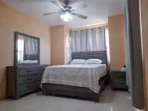 TJ Guest House - Jamaica