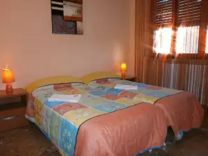 Airport Pisa Rooms