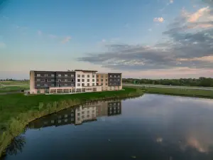 แฟร์ฟิลด์ อินน์แอนด์สวีทส์ ดิมอยน์ อัลทูนา