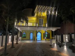 Hotel Jay R
