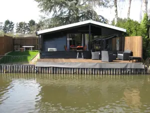 Modern Waterfront Chalet