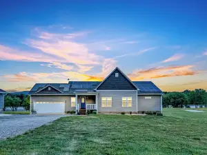 Lebanon Family Riverfront Hideaway: Dogs Welcome
