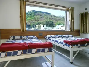 Laxman AC Lodge Jejuri by Martandbhairav Hospitality Llp