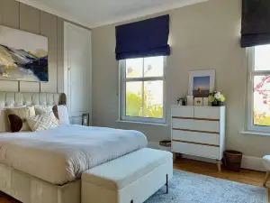 Gorgeous 4 bedroom Townhouse