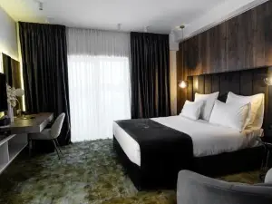 Iza Hotel