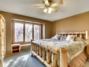 Deacon's Lodge Golf: Overlooking Pelican Lake - Breezy Point