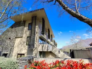 Garden Court Suites and Apartments