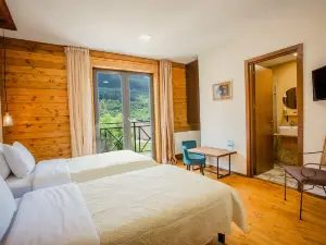 Chalet Mestia
