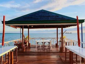Peria Seafront Pensione