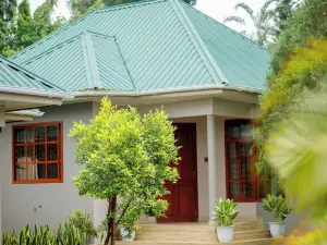 KP PAKI HOTELS & APARTMENTS