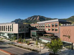 Moxy Boulder