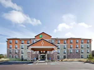 Holiday Inn Express & Suites NEWPORT by IHG