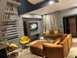 House 919 Suites And Apartments