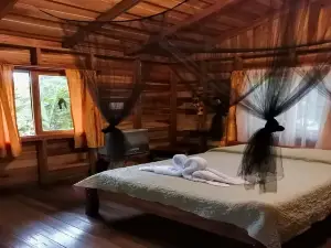 Cataratas Bijagua Lodge, Incluye Tour Autoguiado Bijagua Waterfalls Hike
