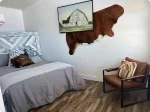 Lucky Lake 208 tiny home B