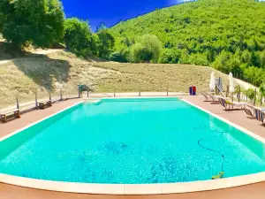 Villa Sole Vini in the Heavenly Heart of Umbria on Top of the World sleeps 50