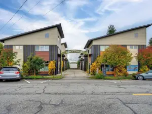 3 Blocks to Dtwn! Cozy Sedro-woolley Retreat!