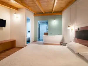 Allure Central Boutique Hotel