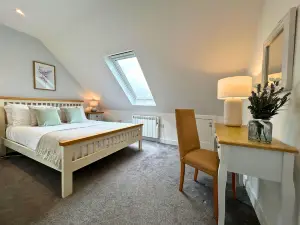 New Forest Lodge
