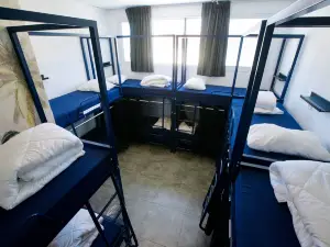 Jungle Jaffa Hostel Age 18 to 45
