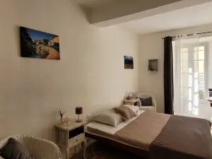 Comme à la Maison - Accueil Tout Public - Groupes - Rando - Vélos - Motos