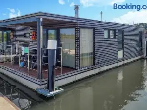 Mermaid-Hausboote 2