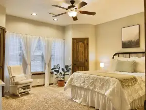 Getaway in the heart of the Ozarks