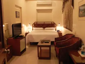 Hotel Aram