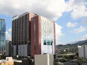City Express Plus by Marriott Monterrey Centro