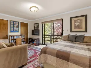 A Great Home in a Resort-Like Setting--Private Retreat with Pool & River Views