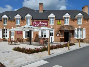 Logis Hôtel Auberge du Cheval Blanc